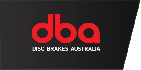 Logo DBA Disc Brakes Australia con testo rosso su sfondo nero